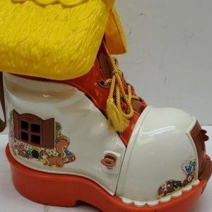 Vintage 1977 Matchbox Play Boot Shoe House Live N Learn Toy